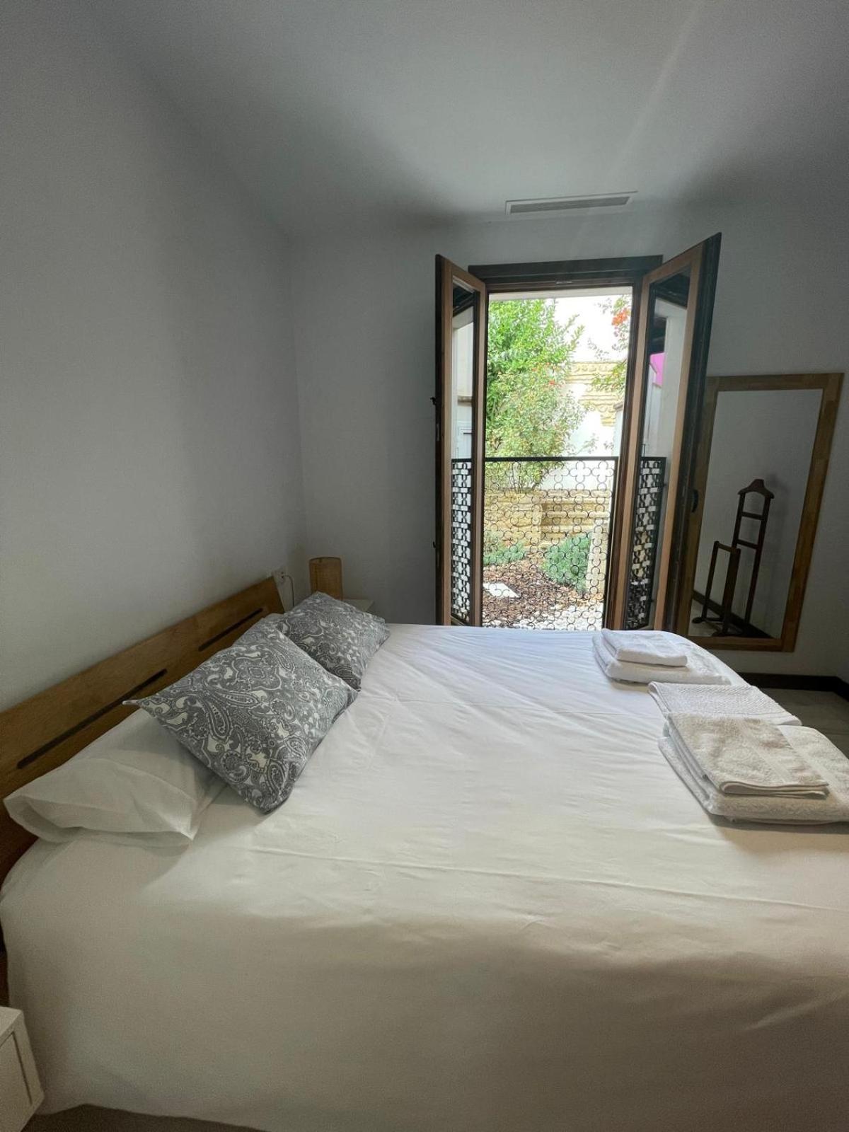 La Casa De La Escalera Bajo Derecha Apartment Kordoba Bagian luar foto